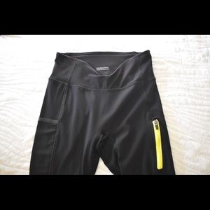 High-Waisted Motion 365 Pocket 7/8 by Fabletics